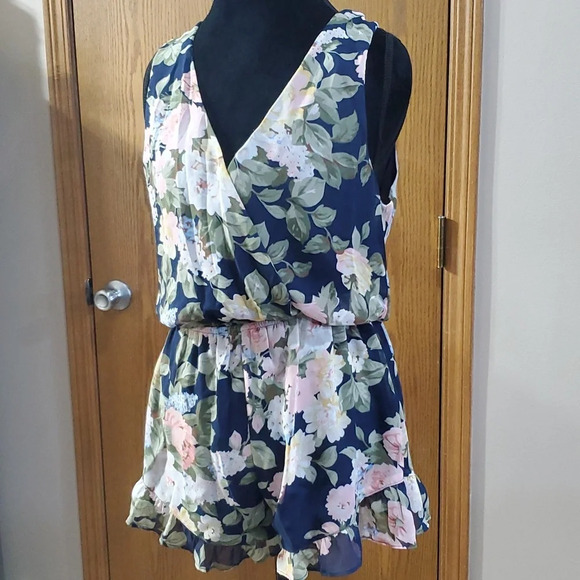 Show me your mumu floral ruffled deep v romper - Picture 1 of 7